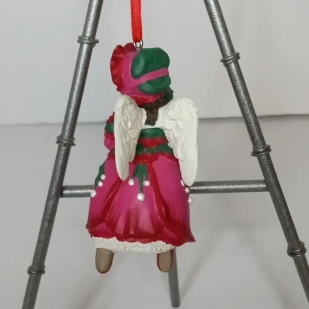 Hallmark KEEPSAKE Christmas Ornament Collector's Series - Rose Angel - 1999,